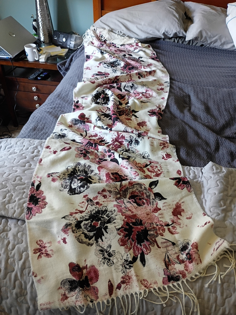Liz Claiborne Cream Scarf with Pink and Black Floral Print - Picture 2 of 6